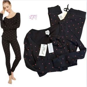 Plush X‎ Revolve Thermal Heart Pajama Set With Scrunchie Small Black Pink